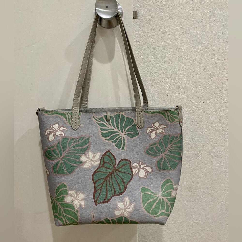 Happy Wahine Tote Bag